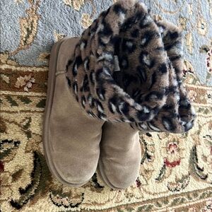 Koolaburra Tan Winter Boots with Plush Lining